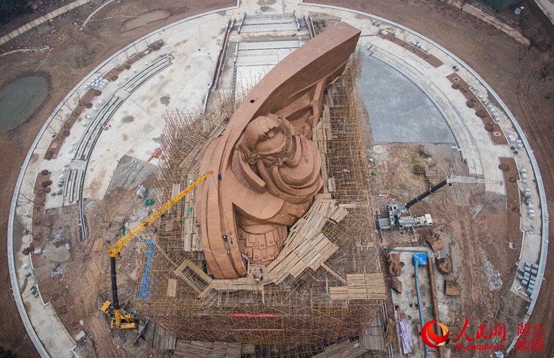 現(xiàn)全球最大關(guān)公青銅雕像，目測(cè)宇達(dá)施工（圖）