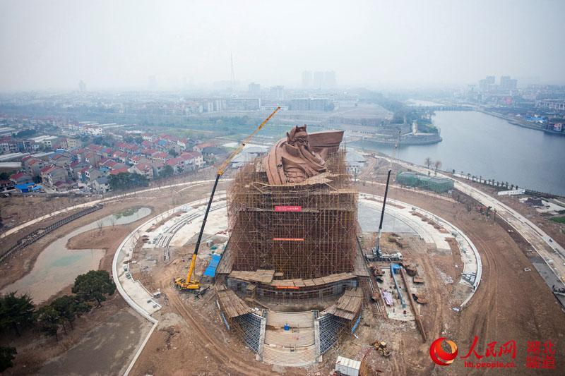 現(xiàn)全球最大關(guān)公青銅雕像，目測(cè)宇達(dá)施工（圖）