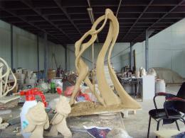 hj1712 不銹鋼雕塑—舞 小稿_青島國(guó)際服裝城不銹鋼雕塑、石雕、玻璃鋼雕塑_濱州宏景雕塑有限公司